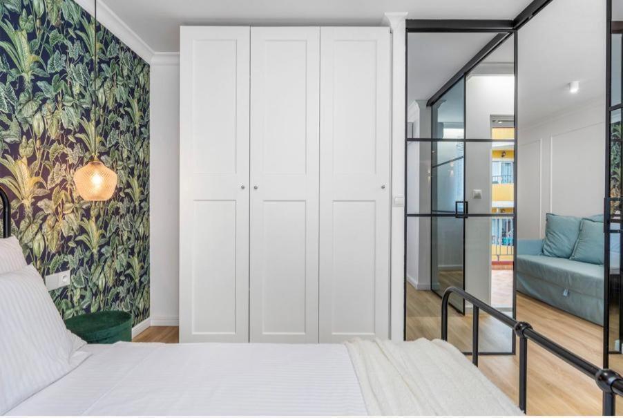 Flaming Apartment 4F Торевиеха Екстериор снимка